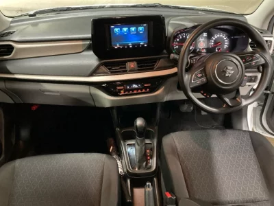 Suzuki SWIFT  с аукциона в Японии