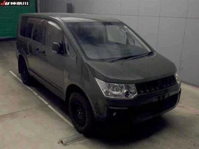 Mitsubishi Delica D:5