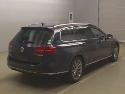 Volkswagen PASSAT VARIANT  с аукциона в Японии