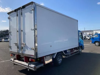 Hino DUTRO  с аукциона в Японии