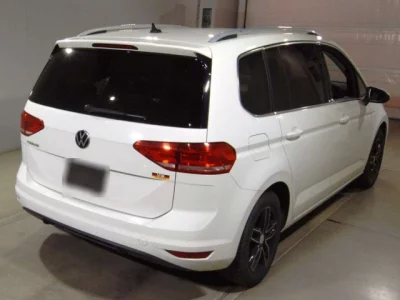 Volkswagen GOLF TOURAN  с аукциона в Японии