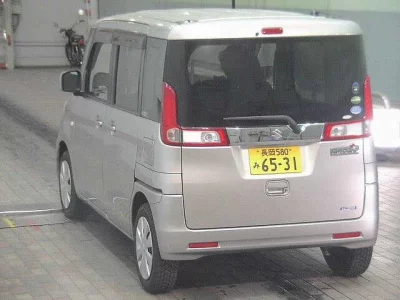 Suzuki Spacia
