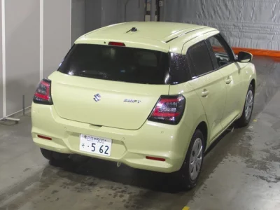 Suzuki SWIFT  с аукциона в Японии