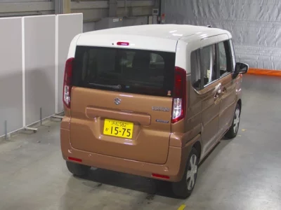 Suzuki Spacia
