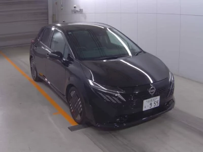 Nissan Aura