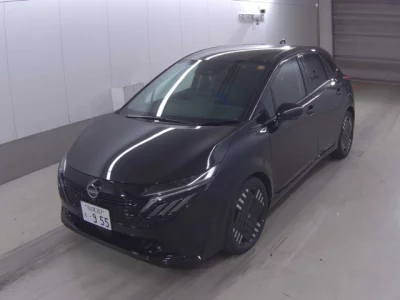 Nissan Aura