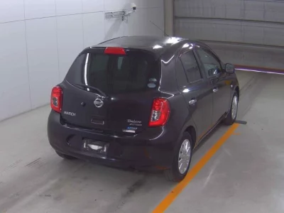 Nissan March