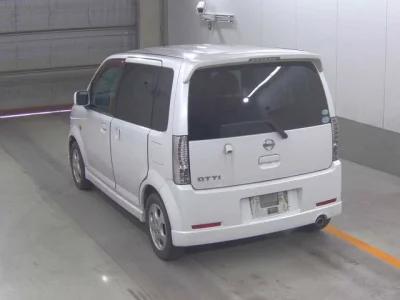 Nissan Otti