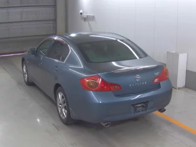 Nissan SKYLINE  с аукциона в Японии