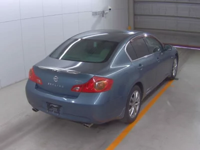 Nissan SKYLINE  с аукциона в Японии