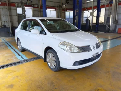 Nissan TIIDA LATIO