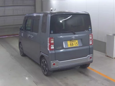 Toyota Pixis Mega