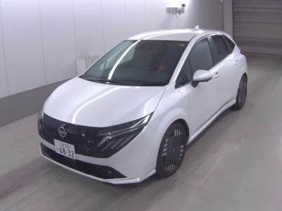 Nissan Aura