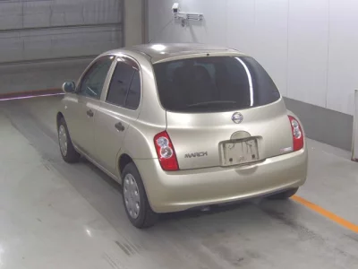 Nissan March