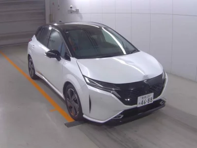 Nissan Aura