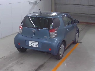 Toyota iQ
