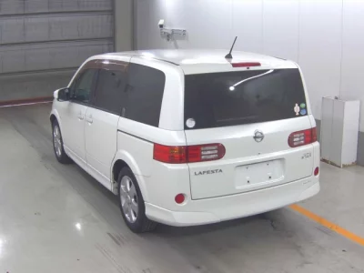 Nissan LAFESTA
