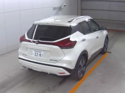 Nissan KICKS