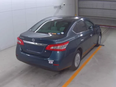 Nissan SYLPHY  с аукциона в Японии