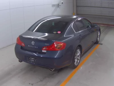 Nissan SKYLINE  с аукциона в Японии