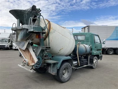 Isuzu Juston