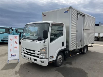 Isuzu Elf