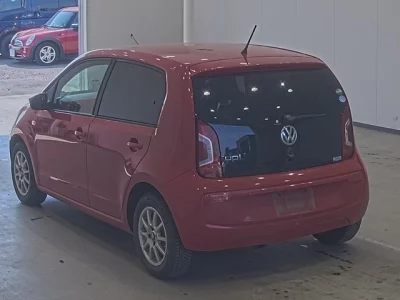 Volkswagen UP  с аукциона в Японии