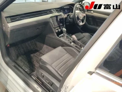 Volkswagen Passat  с аукциона в Японии