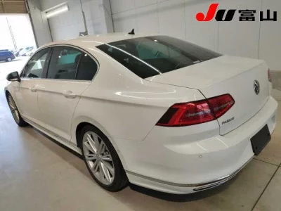 Volkswagen Passat  с аукциона в Японии