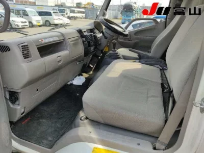 Hino DUTRO  с аукциона в Японии