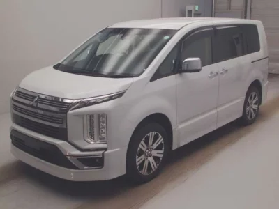 Mitsubishi Delica D:5
