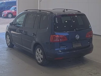 Volkswagen GOLF TOURAN  с аукциона в Японии