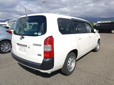 Toyota SUCCEED