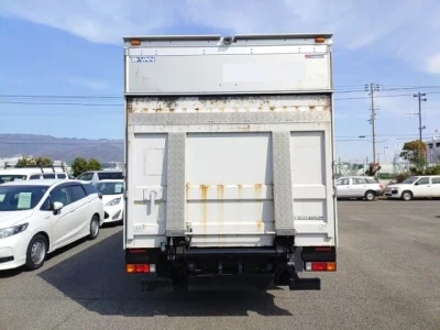 Mitsubishi Fuso Canter