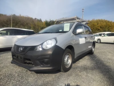 Nissan AD