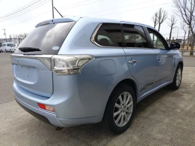 Mitsubishi OUTLANDER PHEV
