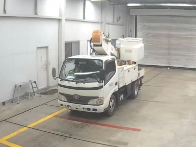 Toyota DYNA  с аукциона в Японии