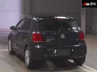 Volkswagen Polo лот № 30739 оценка 3.5  с аукциона в Японии 1