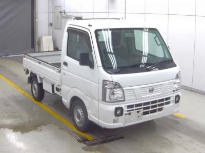 Nissan NT100 Clipper