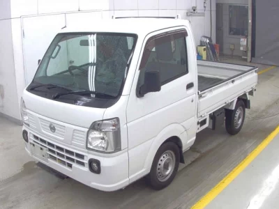 Nissan NT100 Clipper
