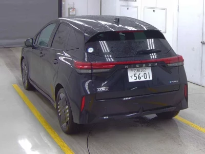 Nissan Aura