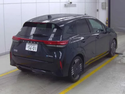 Nissan Aura