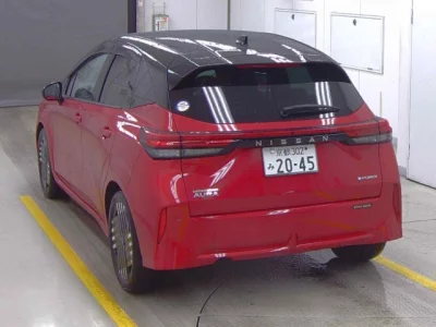 Nissan Aura