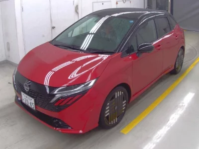 Nissan Aura