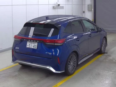 Nissan Aura