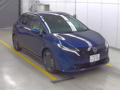 Nissan Aura