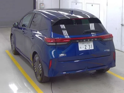 Nissan Aura