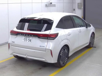 Nissan Aura