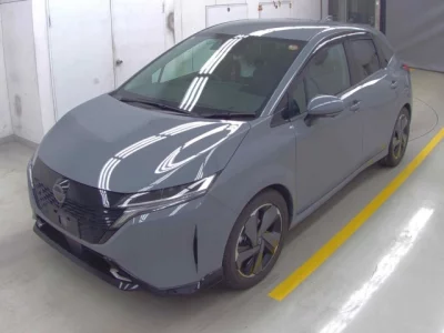 Nissan Aura
