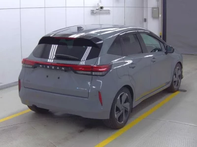 Nissan Aura